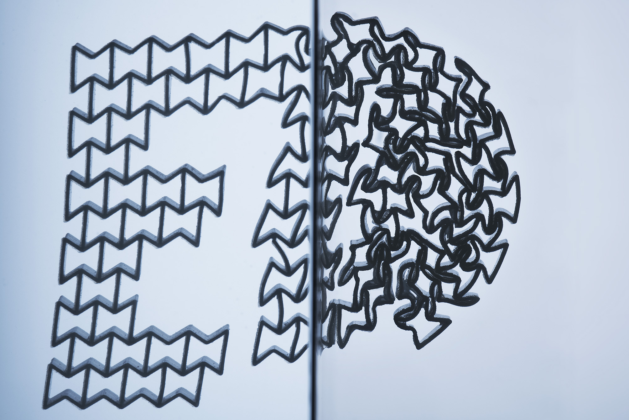 A 3D-printed lattice that changes topology and shape when heated