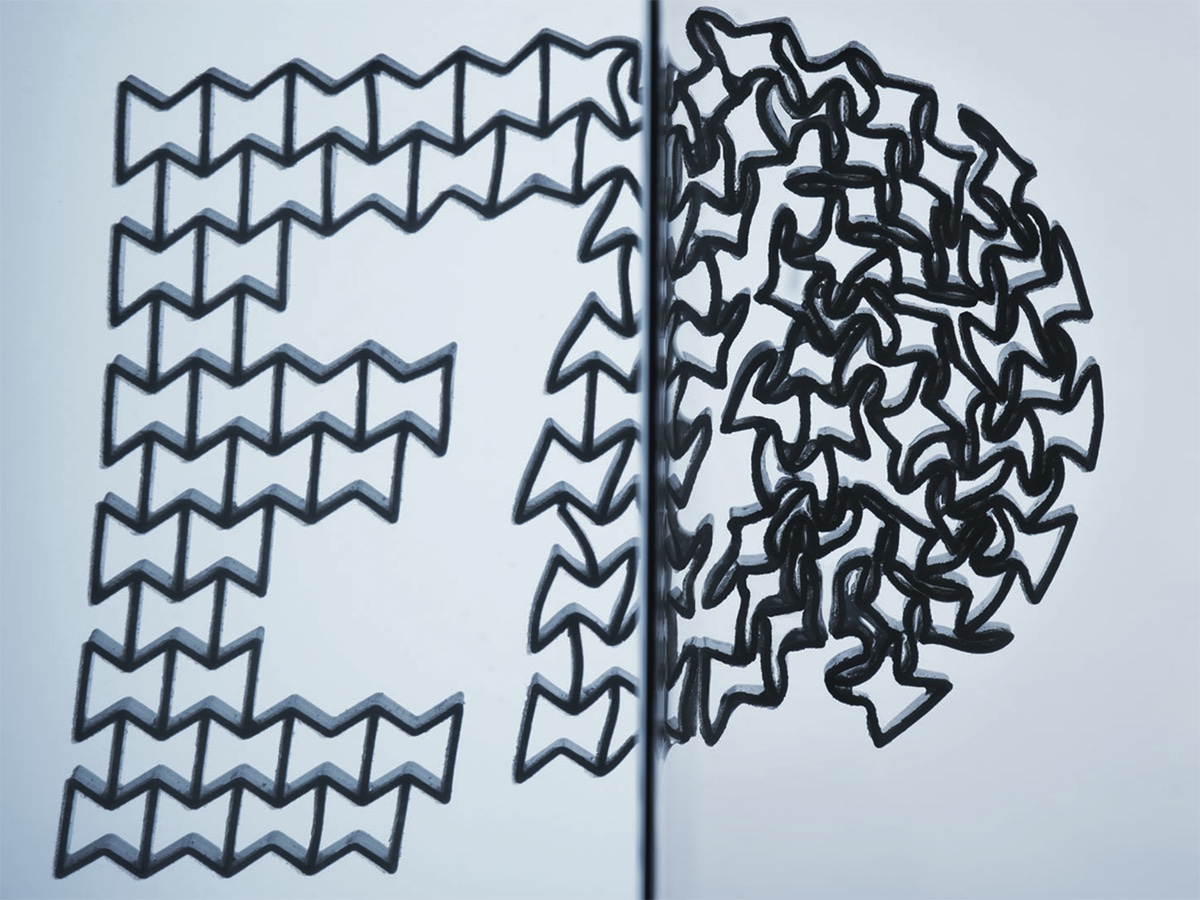 Programmable active lattices